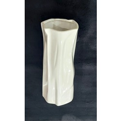 GS98572SH612 Vazo Buruşuk Yüksek Küçük Boy Bej Seramik Çap 12cm Yükseklik 30cm 1 Adet