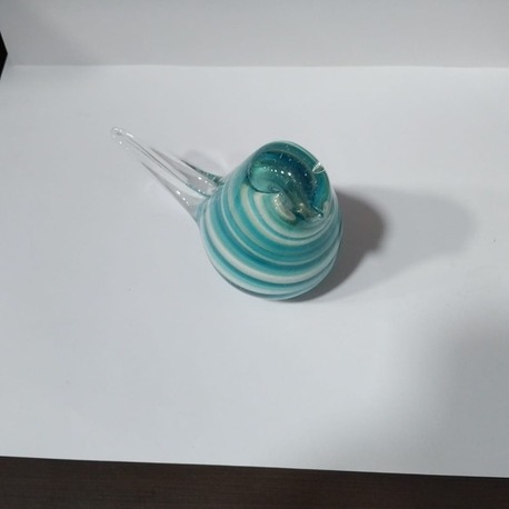 B104926042026 En. 11cm...h. 7.5 cm. cam el yapımı kuş 1 adet