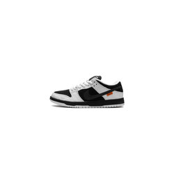 Nike Dunk Low TIGHTBOOTH 