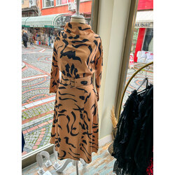 Camel Rengi Desenli Elbise