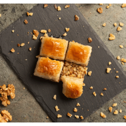 Ev Yapımı Cevizli Baklava