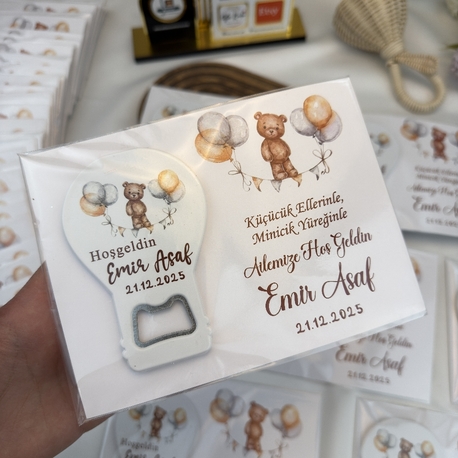 20 x Personalisierte Baby-Gastgeschenke mit Flaschenöffner und Karte | EW-292978