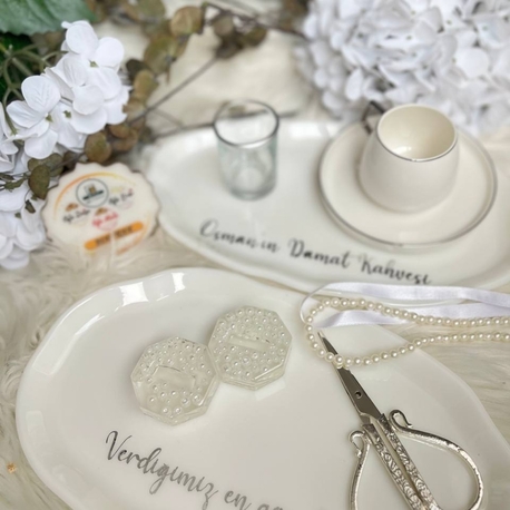Handgefertigtes Verlobungstablett im Muschel-Design mit Perle | EW-292826