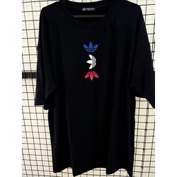 Oversize nakışlı adidas tişört