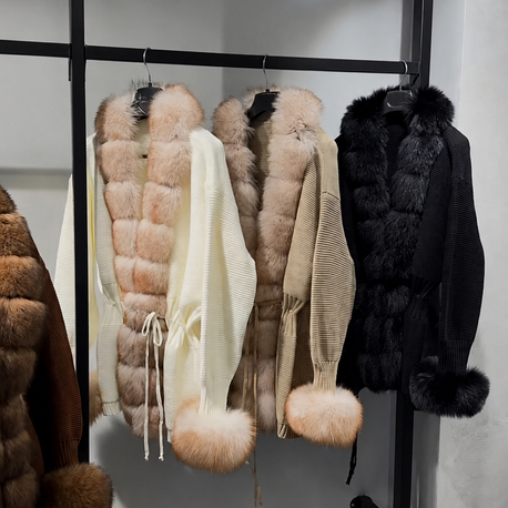 Fur Embrace 80 cm