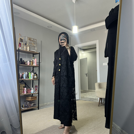 Gold detaylı dantel abaya 