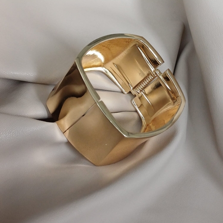 GOLD KARE KELEPÇE BİLEZİK