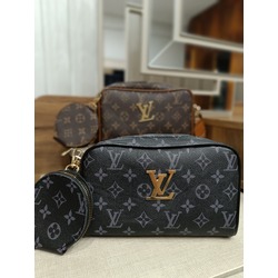 Louis Vuitton Kol Çantası