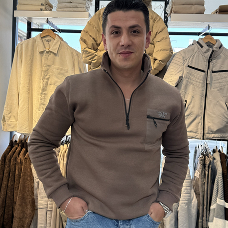 CEP DETAYLI YARIM FERMUAR SWEATSHIRT 