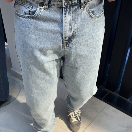 BOYFRIEND JEAN