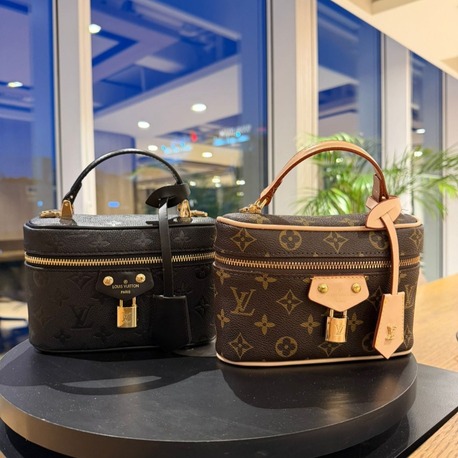 LOUIS VUITTON hakiki deri paslanmaz çelik aksesuarlı çift askılı çanta