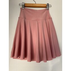 Açık pembe şortlu tenis eteği