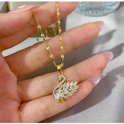 Swarovski Kuğu Kolye 