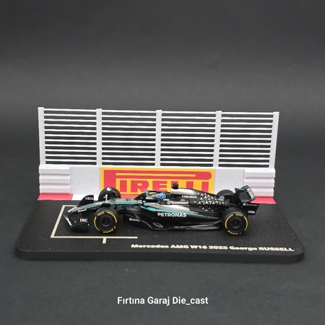 1:43 George Russell 2025 Grid Diziliş Dioraması Pilotlu Model 