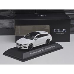 1:43 Mercedes Shooting Break 