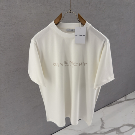 GIVENCHY Premium T Shirt