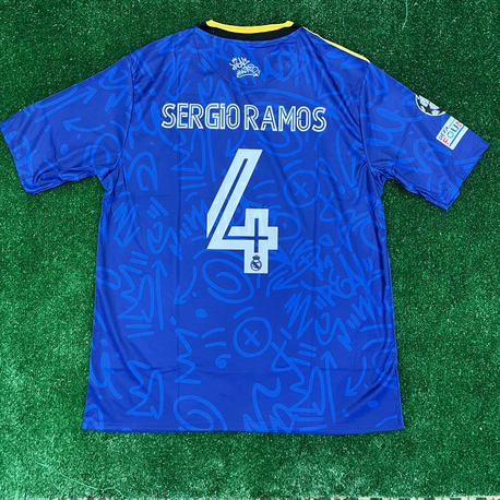 Ramos Real Madrid 21-22 Deplasman Forma