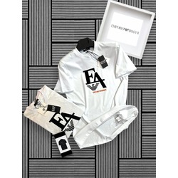  Emporio Armani