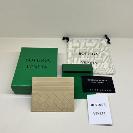 BOTTEGA VENETA CARD HOLDER