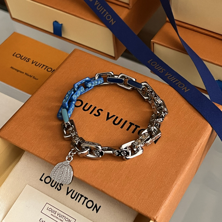 LOUIS VUITTON BİLEKLİK