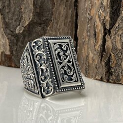 “Gülistan” el işlemeli yüzük
