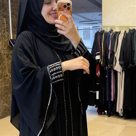 Dubai abaya 