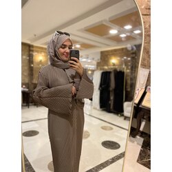 BEJ PİLİSE ABAYA