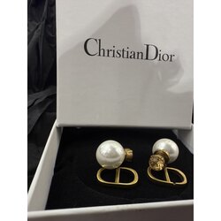 Dior küpe