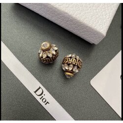 Dior küpe