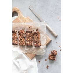 Chia Tohumlu Yer Fıstıklı ve Muzlu Granola Bar