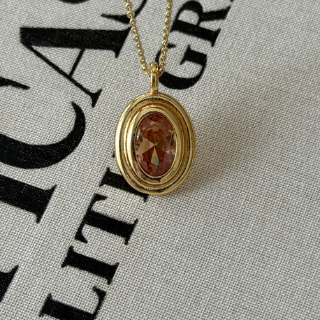 Antik oval taşlı kolye (Yavruağzı rengi)