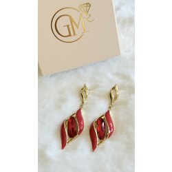 Gold detaylı kırmızı sallantılı küpe