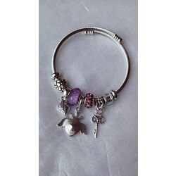 Gümüş Renk Mor Kalpli Charm Çelik Bileklik