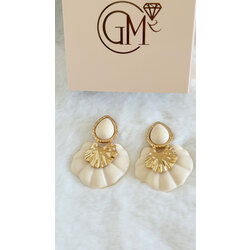 Gold detaylı krem küpe