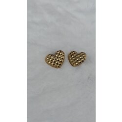 Gold Renk Kabartmalı Kalp Küpe