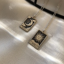 Tarot kartı kolye