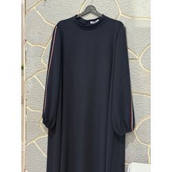 Krep kumaş şerit detaylı elbise 