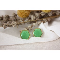 A Study in Emerald Studs