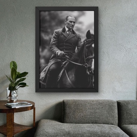 Atatürk Signature Koleksiyon | At Üstünde Siyah Beyaz Tablo