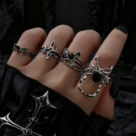 8 Parça Vampire Siyah Taşlı Metal Yüzük Seti⁠