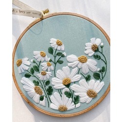 Daisy Embroidery Hoop Art