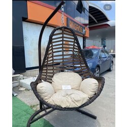 Tek kişilik kahverengi salıncak