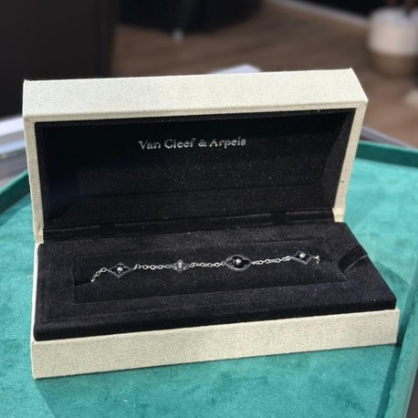 Van Cleef Çelik Bileklik