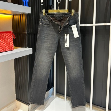 ARMANİ Jean