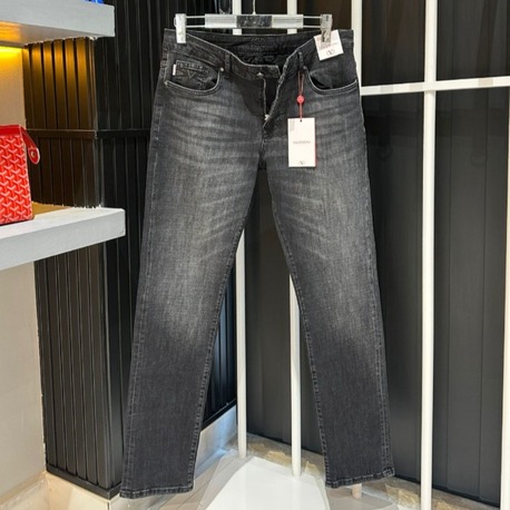 Valentino Füme Jean