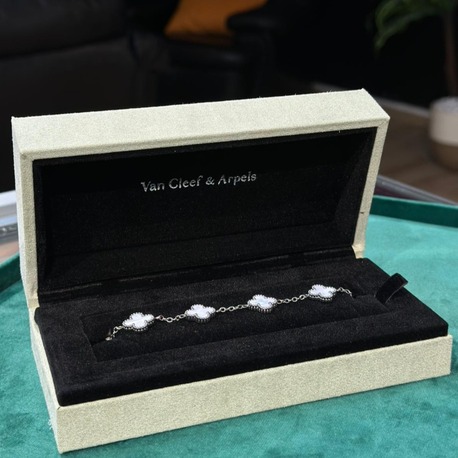 Van Cleef Çelik Bileklik