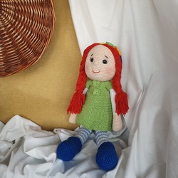 Yeşil Elbiseli Kız