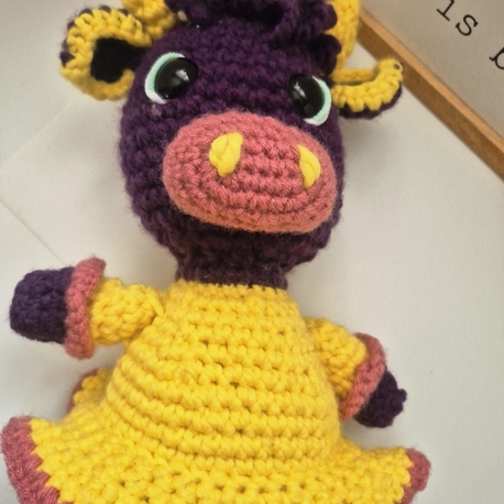 Highland Cow/ Neşeli mor inek