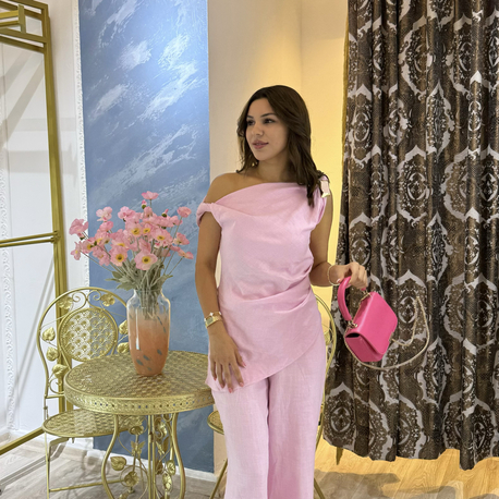 Kendinden tokalı pembe keten takım 