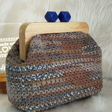 Mavi Burs Detaylı Clutch 